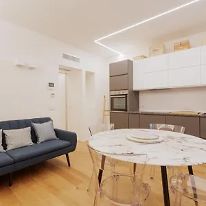 Apartment Chic & Modern Flat Just 450 Mt From Centrale Fs, Milan